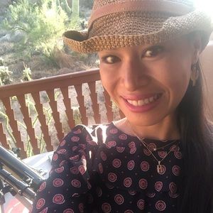 Meet your Posher, Abigail